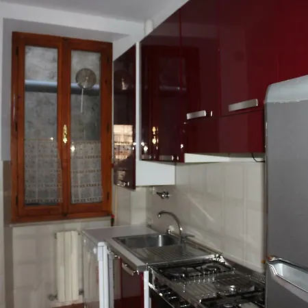 Via Piantarose, 12 *